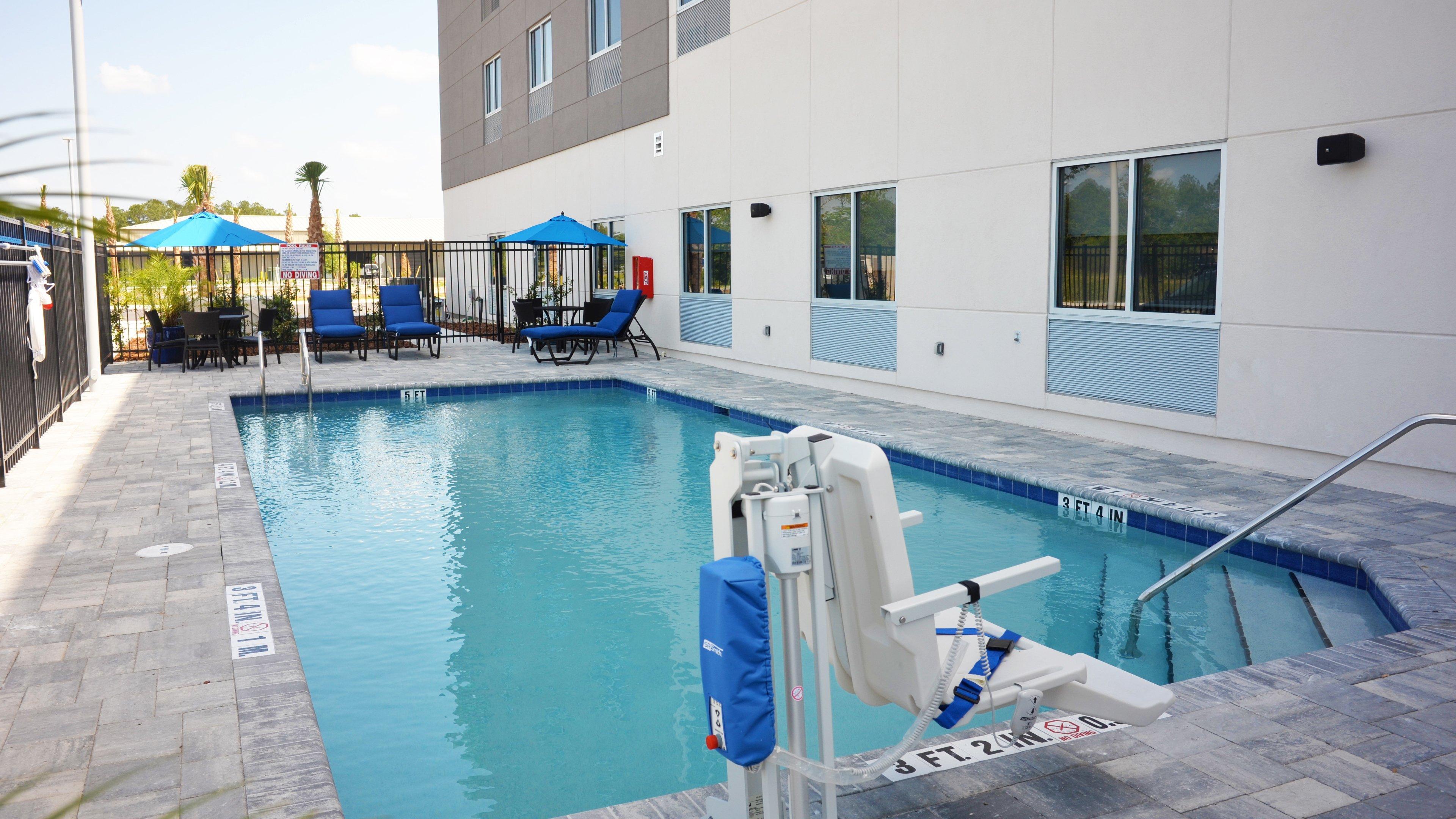 Holiday Inn Express & Suites - Jacksonville W - I295 And I10 By Ihg Exterior foto